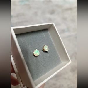 14k gold opal stud earrings